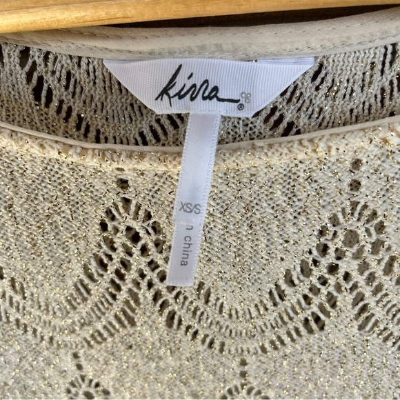 Boho fringe crochet pullover patterned top. Size small - Picture 5 of 7